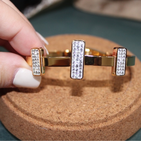 Cute bangle - Picture 2 of 2